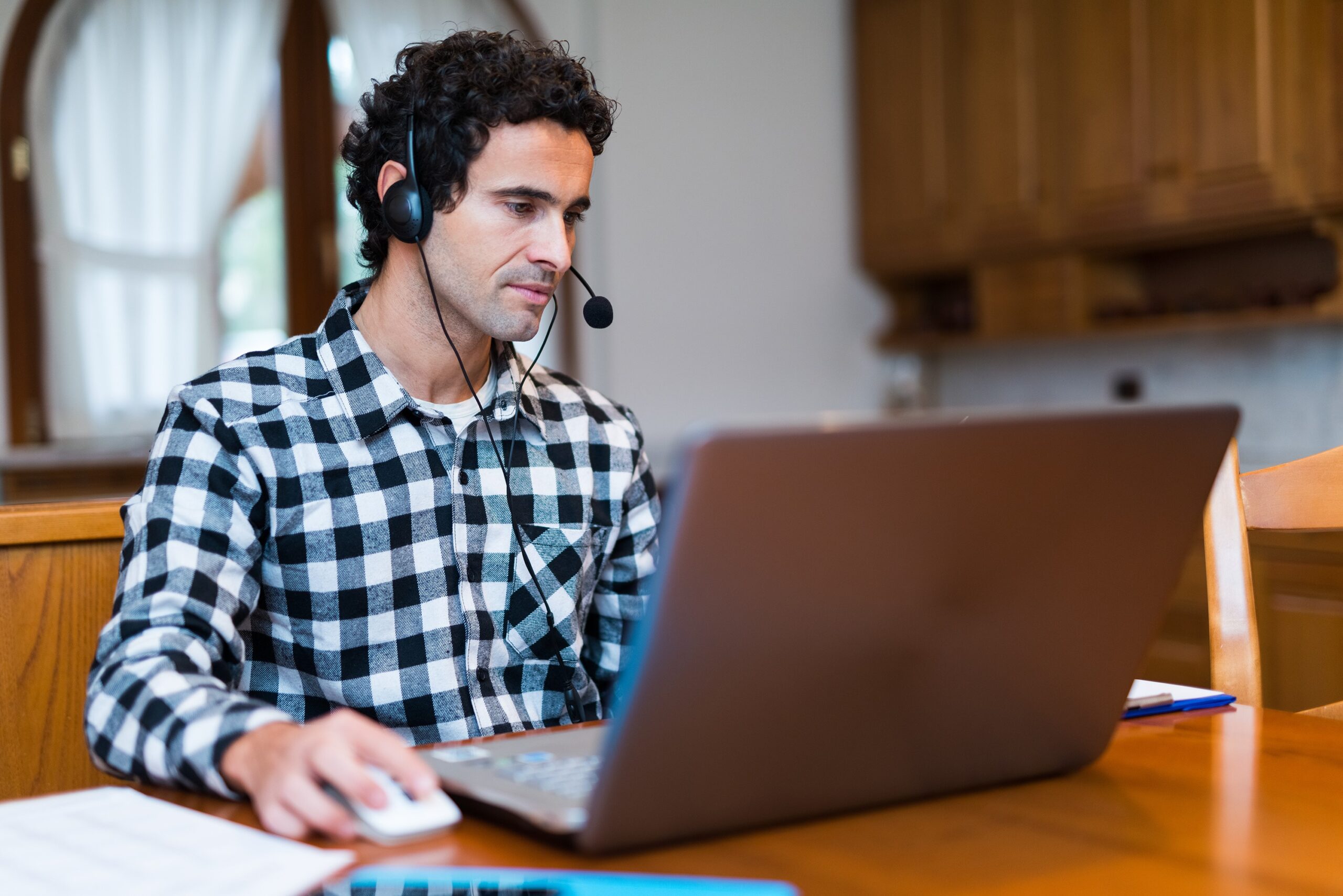 Puntonet participa de webinar y recomienda herramientas para un teletrabajo seguro.
